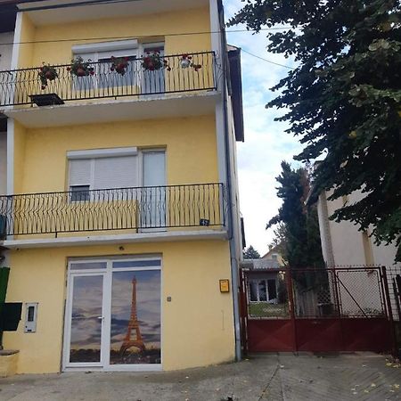 Apartman Novi Sad - Apartment Novi Sad Sremska Kamenica Exterior foto